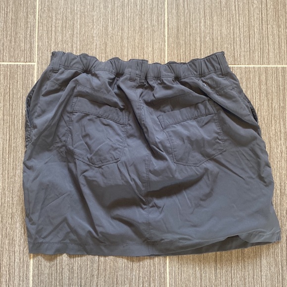 REI Gray Skort 14W EUC - Picture 8 of 9
